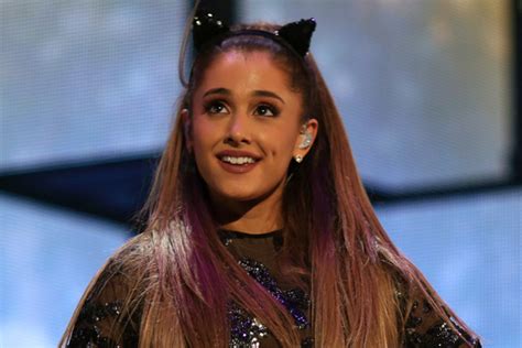 Ariana Grande Denies Nude Photos: ‘I Don’t Take Pictures